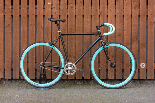 No Logo Fixie (2010) - Minimalist Style, Maximum Performance
