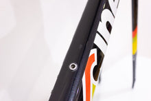 Cargar imagen en el visor de la galería, CINELLI SUPERSTAR “19 UCI FRAMESET RIM BRAKE